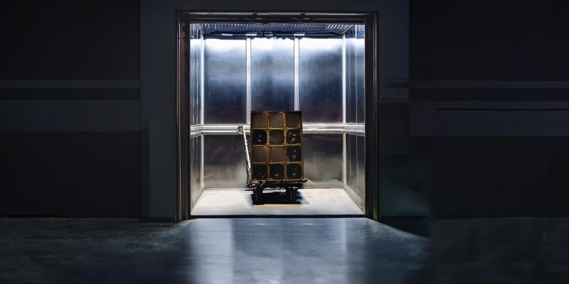 La Cage - Victor Cesca